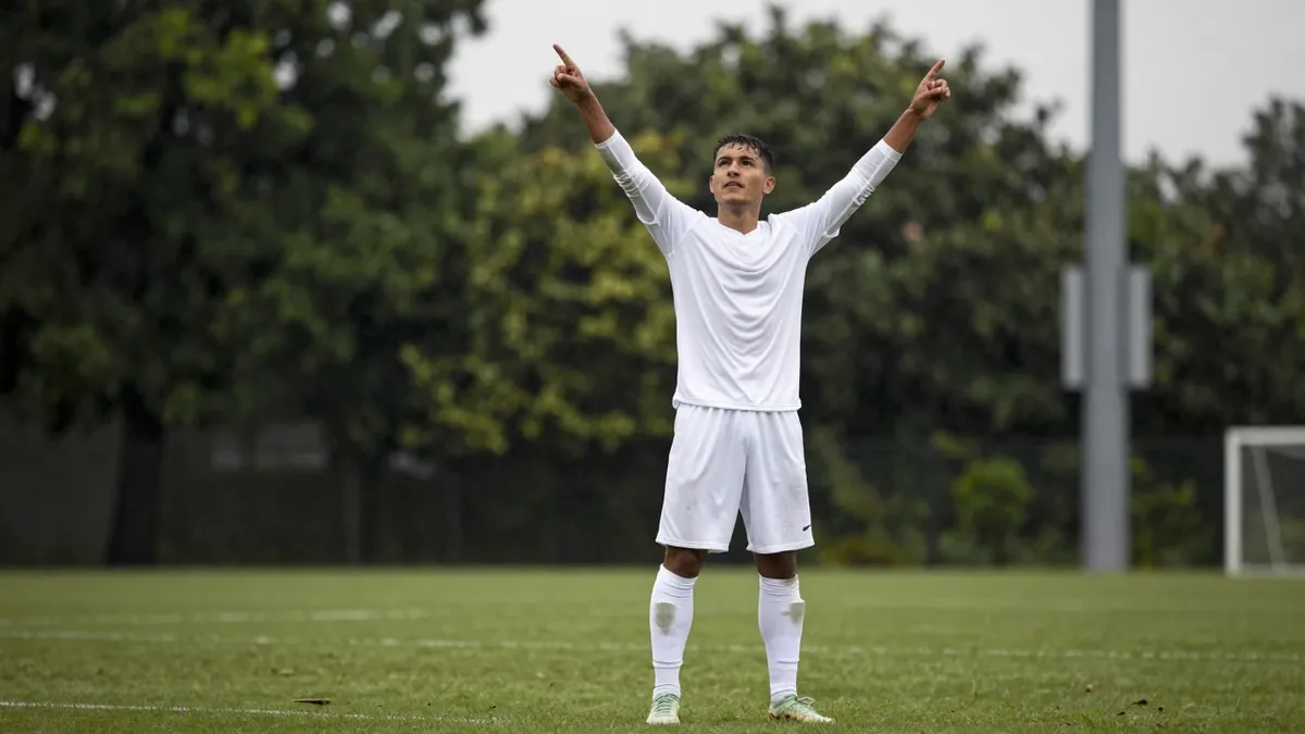 Gateshead FC has confirmed that players and staff have now received their September wages, which were delayed following a...