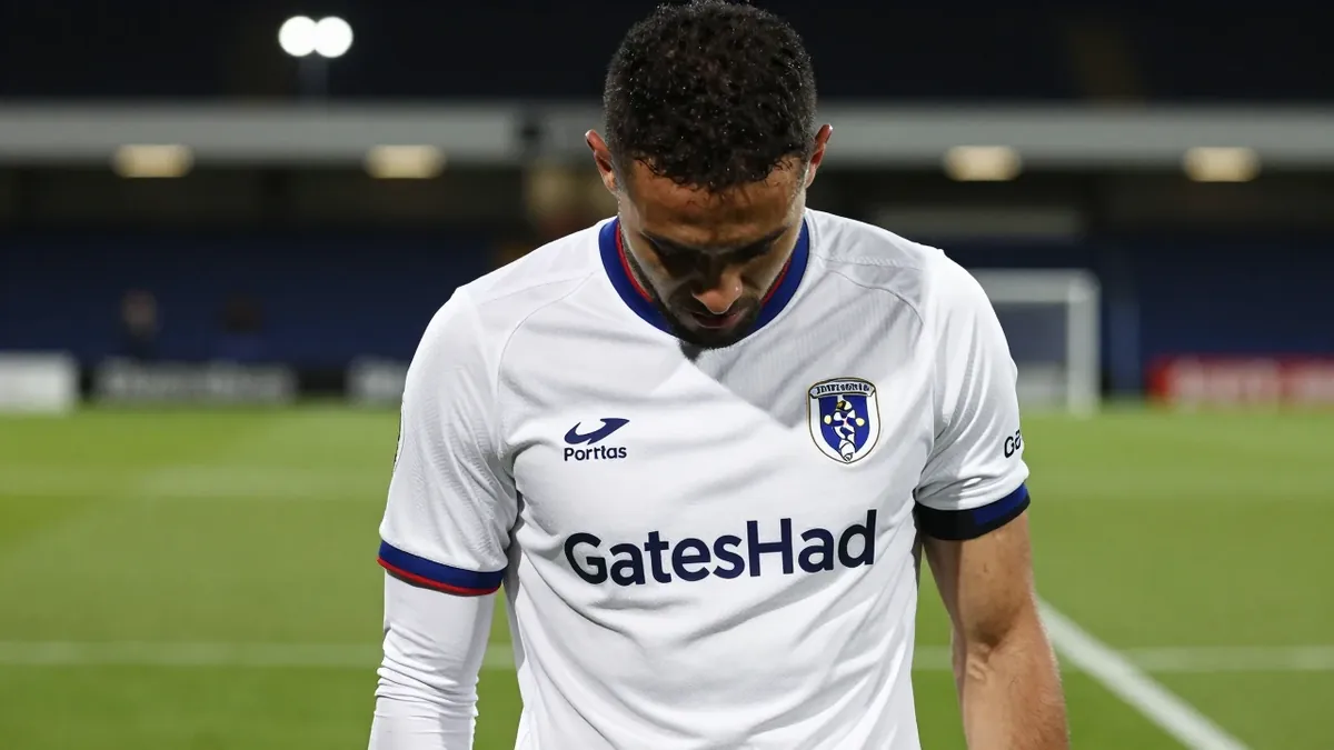 Gateshead fell to a narrow 1-0 defeat at home to league leaders Sutton United, who scored a late winner despite playing...